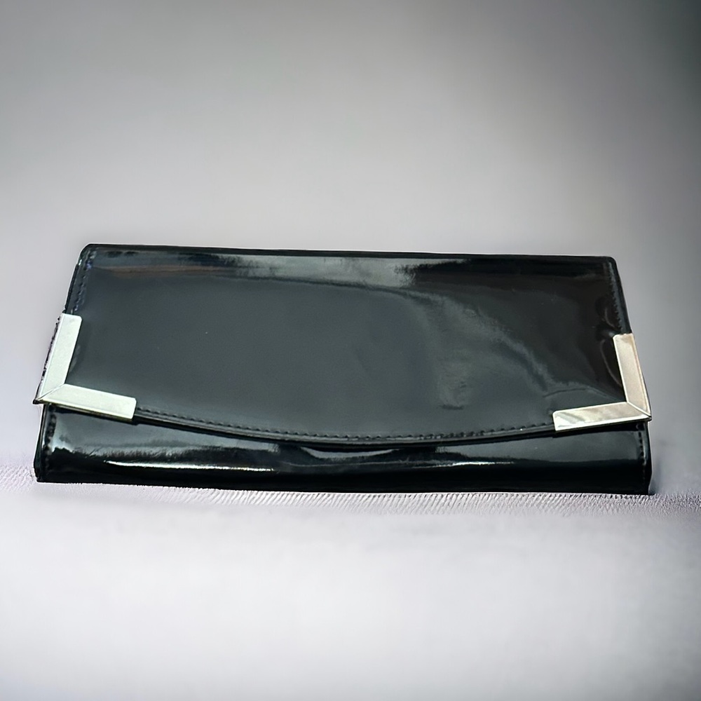 Fioni patent leather clutch